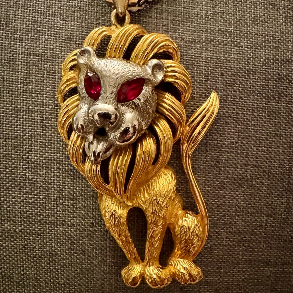 Fabulous, large MCM lion necklace